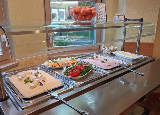 Auf Klassenfahrt mit HEROLÉ: Frühstücksbuffet der DJH Maxim Gorki in Weimar