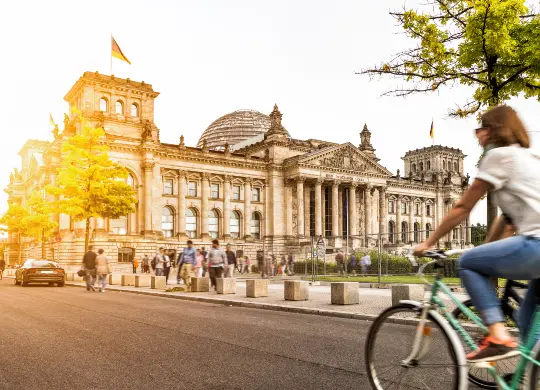 Reichstag in nach Berlin Auf Klassenfahrt mit HEROLÉ: Reichstag in nach Berlin.