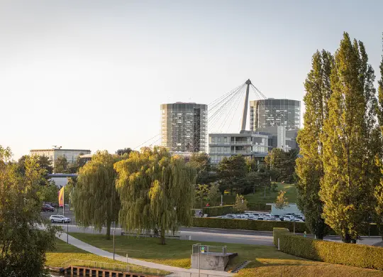 Auf Klassenfahrt mit HEROLÉ: Autotürme der Autostadt in Wolfsburg