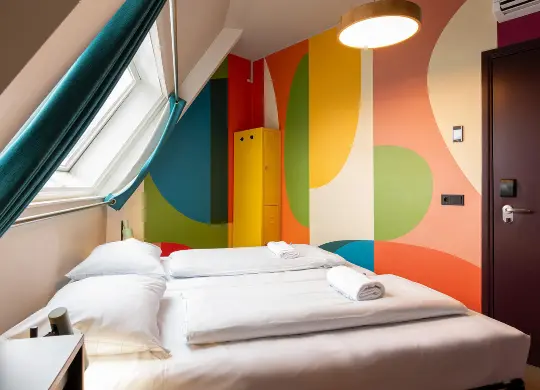 Auf Klassenfahrt mit HEROLÉ: Zimmer für Begleitpersonen im Stayokay Hostel Rotterdam