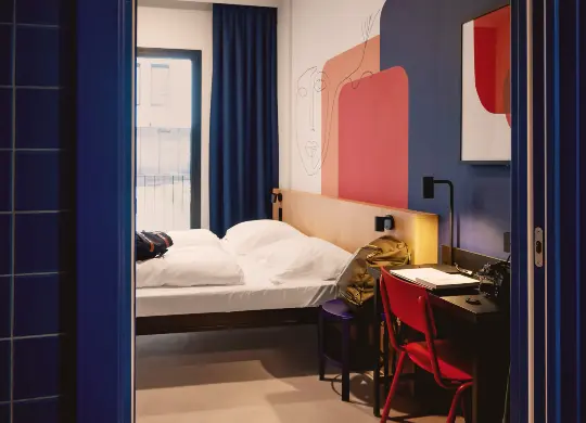 Auf Klassenfahrt mit HEROLÉ: Doppelzimmer im Meininger Barcelona