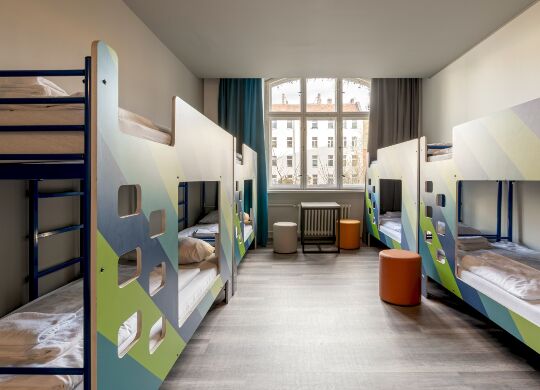 Auf Klassenfahrt mit HEROLÉ: Zimmerbeispiel im A&O Berlin Friedrichshain