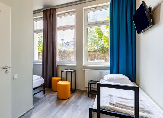 a&o Hostel Hauptbahnhof in Aachen Auf Klassenfahrt mit HEROLÉ: Beispielzimmer für Begleitpersonen im a&o Hostel Aachen