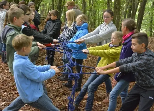 Auf Klassenfahrt mit HEROLÉ: Kinder beim Adventure Day DJH Bollendorf Eifel