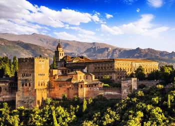 Alhambra in Granada Auf Klassenfahrt mit HEROLÉ: Ansicht der Alhambra in Granada
