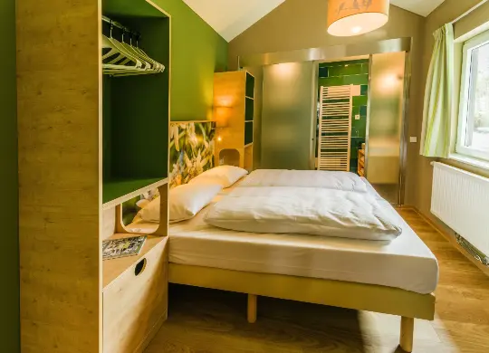 Auf Klassenfahrt mit HEROLÉ: Zimmer im Center Parcs Allgäu im Allgäu