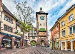 Altstadt Freiburg Auf Klassenfahrt mit HEROLÉ: Die Altstadt von Freiburg.