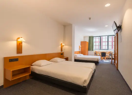 Auf Klassenfahrt mit HEROLÉ: Beispiel eines Mehrbettzimmers im a&o Antwerpen Centraal