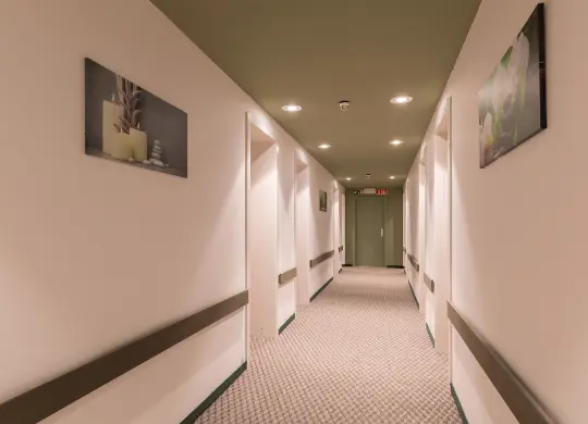 Auf Klassenfahrt mit HEROLÉ: Flur im a&o Antwerpen Centraal