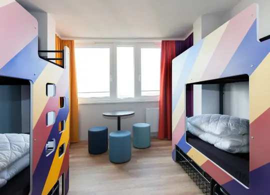 Auf Klassenfahrt mit HEROLÉ: Mehrbettzimmer im a&o Prag Rhea