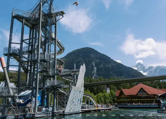 Auf Klassenfahrt mit HEROLÉ: Rutschentum in der Water AREA im Area 47 in Ötztal / Tirol.