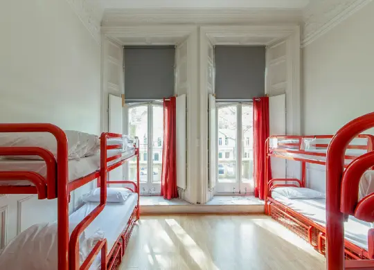 Auf Klassenfahrt mit HEROLÉ: Ein Mehrbettzimmer im Astor Hyde Park Hostel in London.