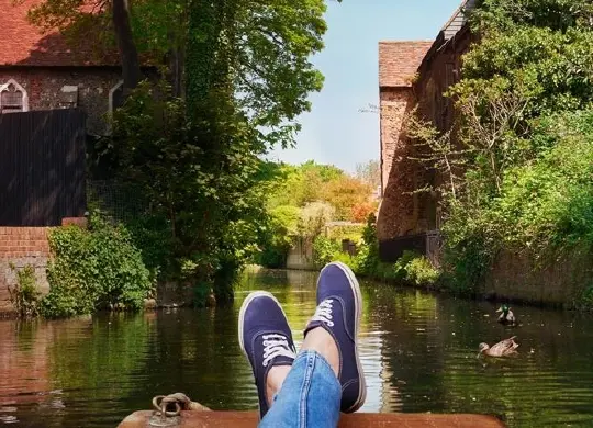 Auf Klassenfahrt mit HEROLÉ: Erleben sie Canterbury aus einer neuen Perspektive vom Fluß Stour aus.
