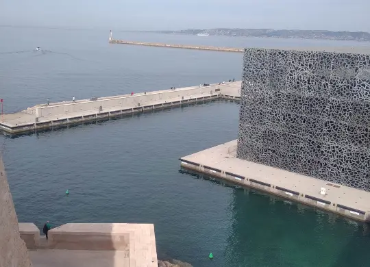 Auf Klassenfahrt mit HEROLÉ: Das MUCEM in Marseille