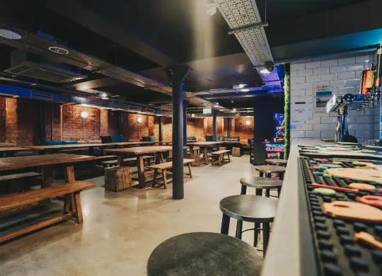 Auf Klassenfahrt mit HEROLÉ: Frühstücksraum im Kabannas Hostel in Liverpool