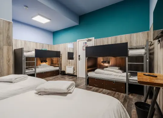 Auf Klassenfahrt mit HEROLÉ: Mehrbettzimmer im Kabannas Hostel Liverpool