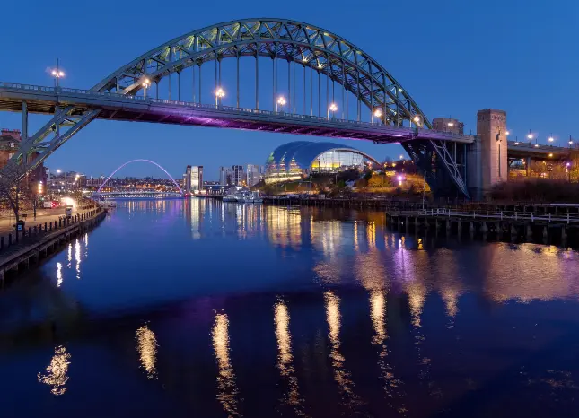 Newcastle Auf Klassenfahrt mit HEROLÉ: Newcastle Millenium Bridge