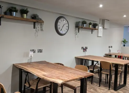 Abbey Court Hostel Dublin Auf Klassenfahrt mit HEROLÉ: Restaurant im Abbey Court Hostel Dublin