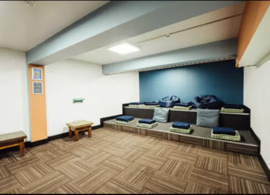 Auf Klassenfahrt mit HEROLÉ: Social Space im Kabannas Hostel in Liverpool