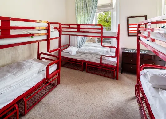 York Auf Klassenfahrt mit HEROLÉ: York Astor 6-Bettzimmer