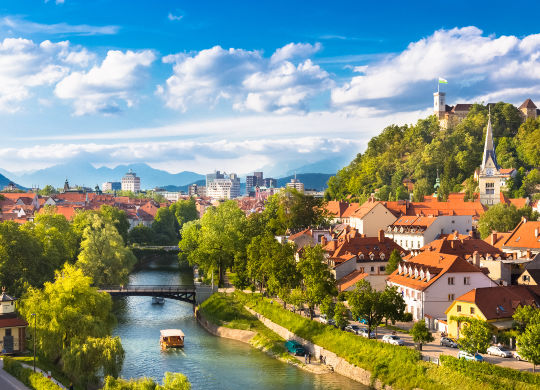 Blick auf Ljubljana Auf Klassenfahrt mit HEROLÉ: Genießen Sie den einzigartigen Blick auf Ljubljana