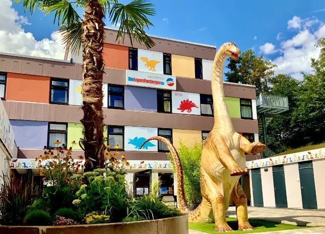 Außenansicht der JH Bollendorf in der Eifel Auf Klassenfahrt mit HEROLÉ: Außenansicht der JH Bollendorf in der Eifel