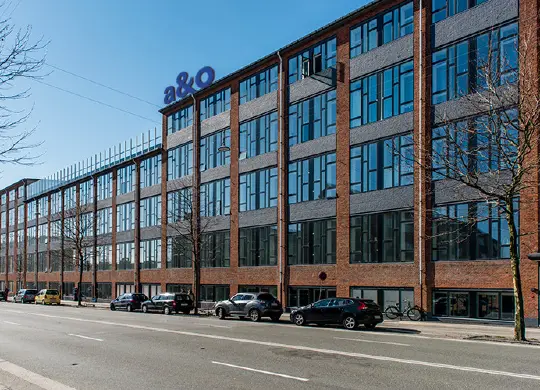 Außenansicht des a&o Hostels Copenhagen Norrebro in Kopenhagen Auf Klassenfahrt mit HEROLÉ: Außenansicht des a&o Hostels Copenhagen Norrebro in Kopenhagen