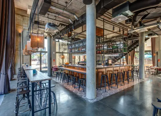 Auf Klassenfahrt mit HEROLÉ: Bar/Frühstück im Schulz Hotel Berlin