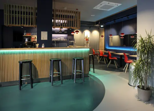 Auf Klassenfahrt mit HEROLÉ: Bar/Lounge im acama Hostel Kreuzberg in Berlin