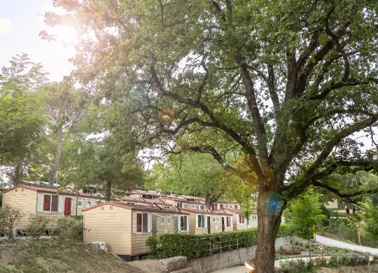 Auf Klassenfahrt mit HEROLÉ: Beispiel eines Mobilhomes im hu Firenze Certosa Camping bei Florenz