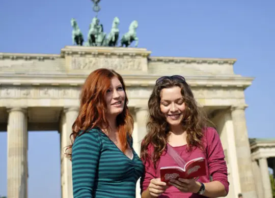 Auf Klassenfahrt mit HEROL&Eacute;: Brandenburger Tor in Berlin.