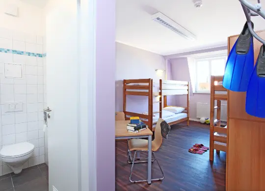 Auf Klassenfahrt mit HEROLÉ: Industriepalast Hostel in Berlin.