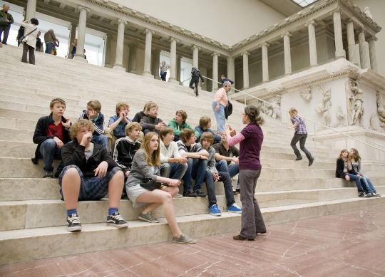 Auf Klassenfahrt mit HEROLÉ: Pergamonmuseum in Berlin.