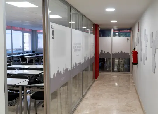 Auf Klassenfahrt mit HEROLÉ: Blick in die Sprachschule Carlos V in Sevilla