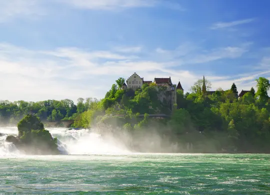 Auf Klassenfahrt mit HEROLÉ: Rheinfall Schaffhausen am Bodensee.