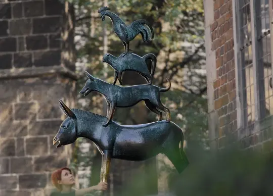 Auf Klassenfahrt mit HEROLÉ: Bremer Stadtmusikanten in Bremen.