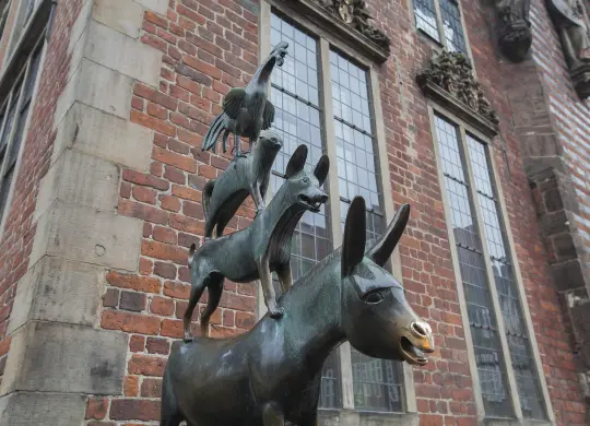 Auf Klassenfahrt mit HEROLÉ: Bremer Stadtmusikanten in Bremen.