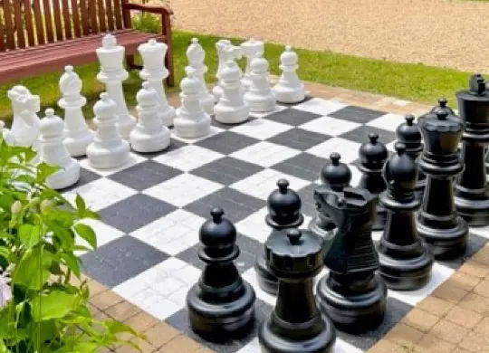 Auf Klassenfahrt mit HEROLÉ: Außenbereich des a&o Brussel Centrum