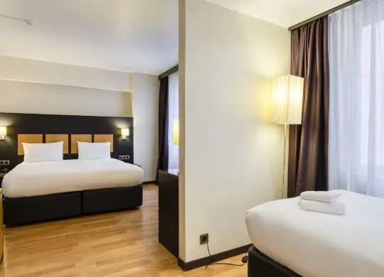 Auf Klassenfahrt mit HEROLÉ: Beispiel eines Mehrbettzimmers im a&o Brussel Centrum