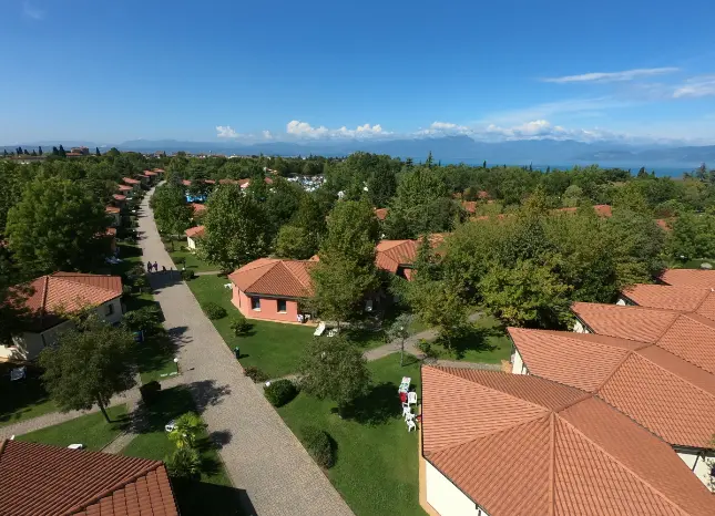 Auf Klassenfahrt mit HEROLÉ: Bungalows in der Ferienanlage Bella Italia am Gardasee