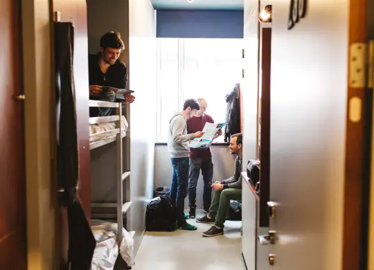 Auf Klassenfahrt mit HEROLÉ: Zimmer Clink Noord in Amsterdam.