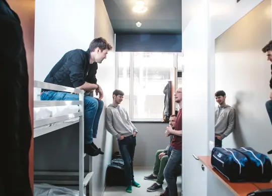 Auf Klassenfahrt mit HEROLÉ: Zimmer Clink Noord in Amsterdam.