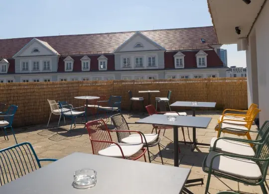 Auf Klassenfahrt mit HEROLÉ: Dachterrasse des a&o Hostels München Hackerbrücke