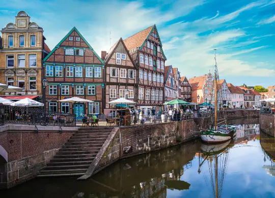 Deutschland - Stade Auf Klassenfahrt mit HEROLÉ: historische Gebäude in der Hansestadt Stade