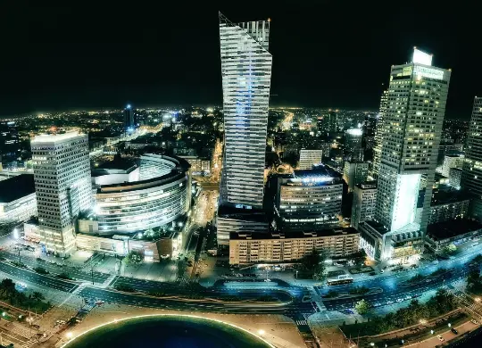 Auf Klassenfahrt mit HEROLÉ: Warschau bei Nacht