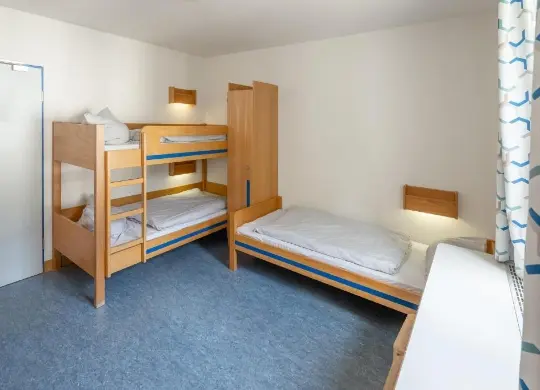 Auf Klassenfahrt mit HEROLÉ: Mehrbettzimmer in der DJH Jugendherberge Freiburg International