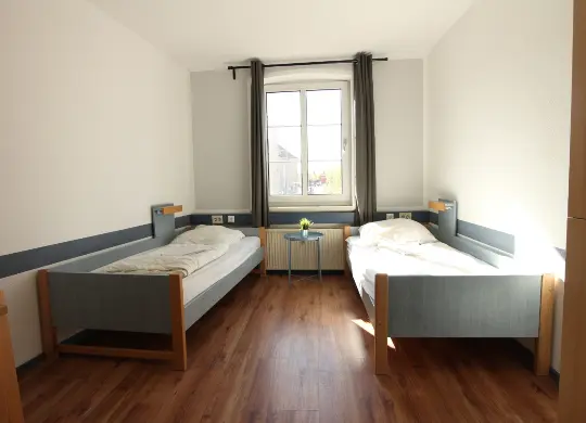 Doppelzimmer im blue doors Hostel Rostock Auf Klassenfahrt mit HEROLÉ: Doppelzimmer im blue doors Hostel in Rostock