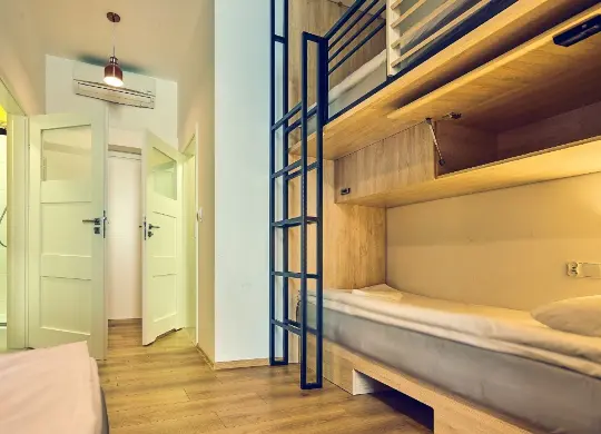 Auf Klassenfahrt mit HEROLÉ: Beispielzimmer im Draggo House