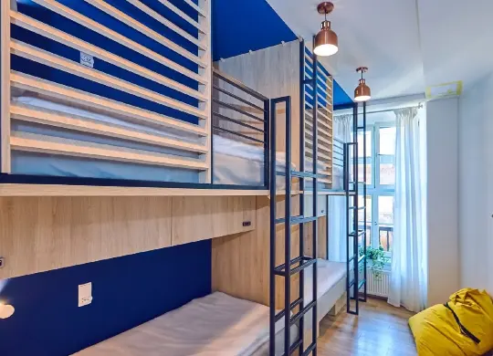 Auf Klassenfahrt mit HEROLÉ: Ein Beispielzimmer im Draggo House