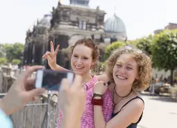Auf Klassenfahrt mit HEROL&Eacute;: Auf Streifzug durch die historische Altstadt der Elbmetropole.